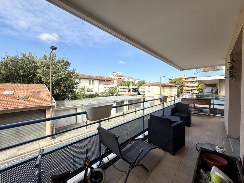 Appartement ancien - 67 m² - 3 pièces