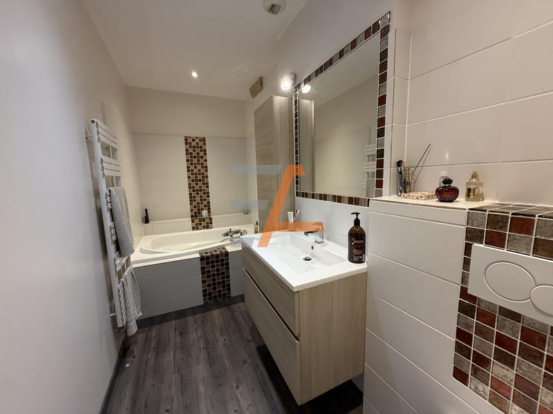 Maison - 175 m² - 6 pièces