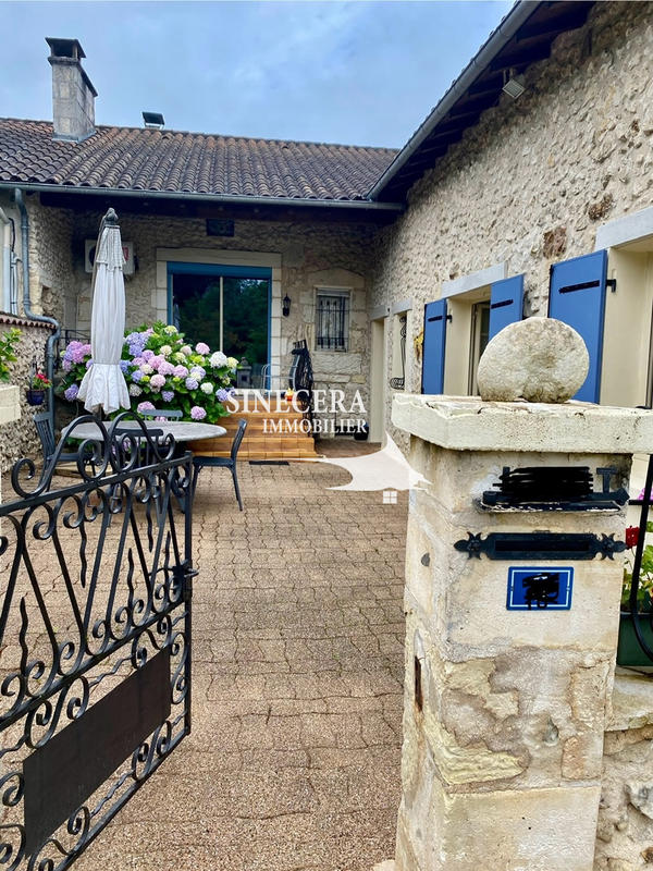 Maison de village - 116 m² - 6 pièces