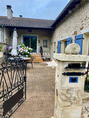 Maison de village - 116 m² - 6 pièces