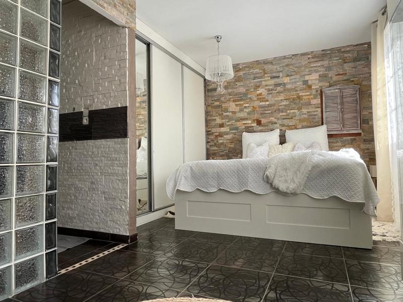 Maison - 170 m² - 5 pièces