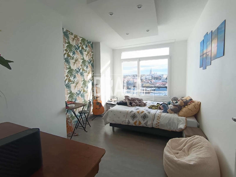 Appartement - 90 m² - 3 pièces