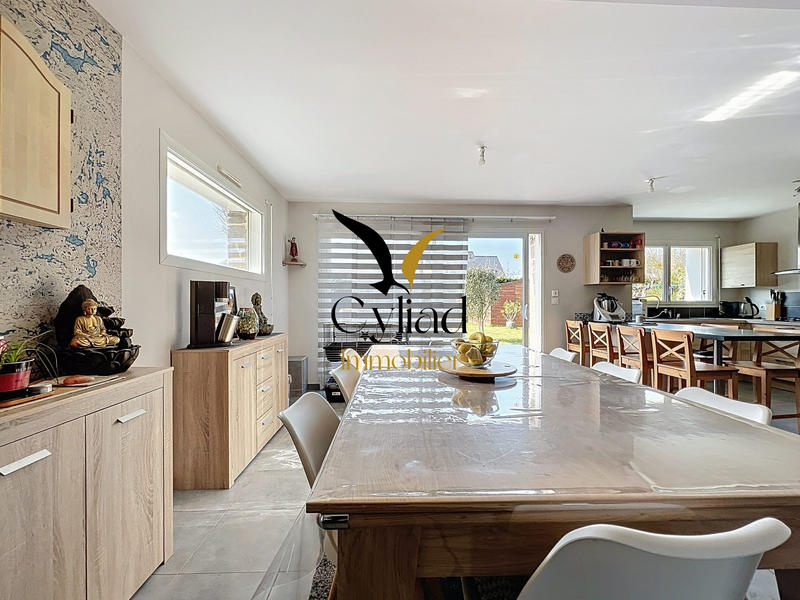 Maison contemporaine - 118 m² - 7 pièces