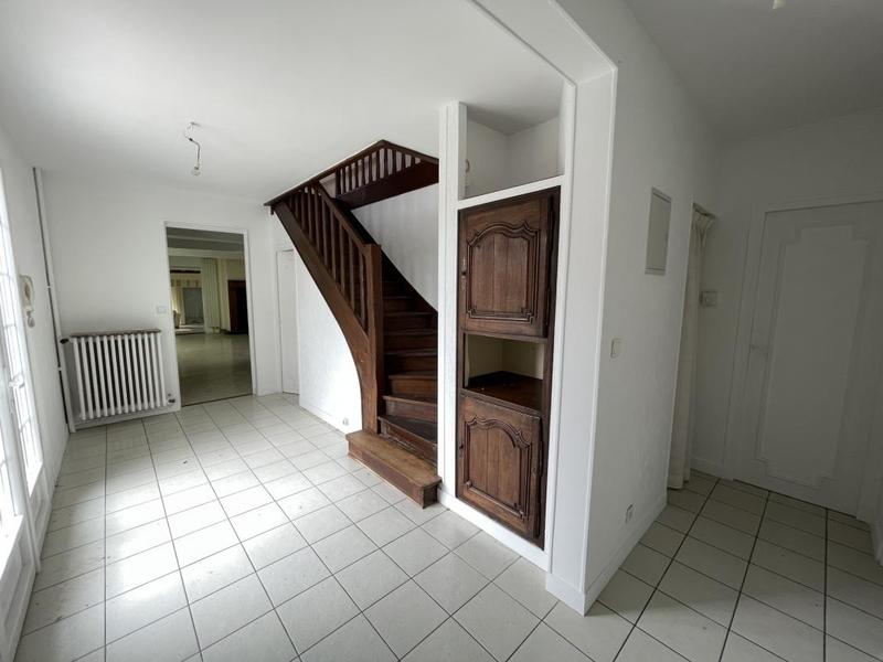 Propriété - 200 m² - 8 pièces