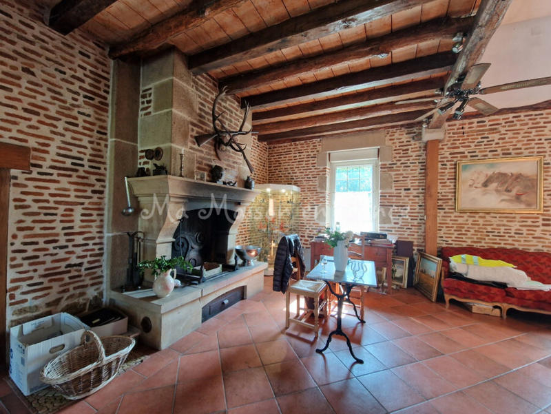 Maison - 627 m² - 21 pièces