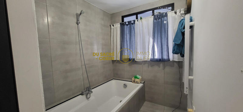 Maison - 162 m² - 4 pièces