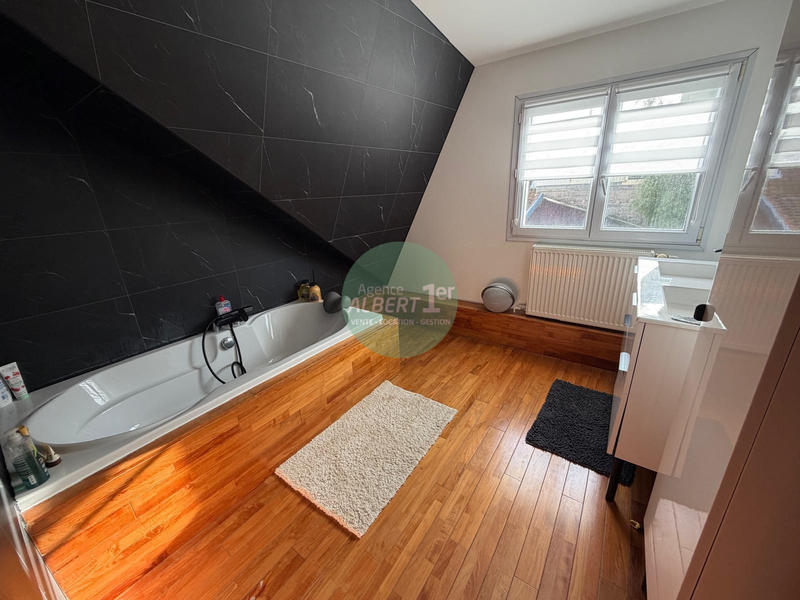 Maison - 170 m² - 6 pièces