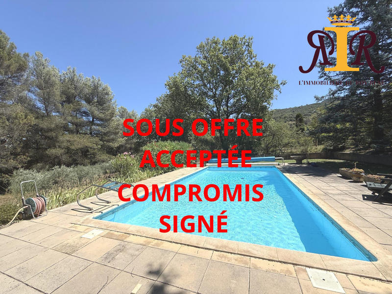 Maison traditionnelle - 169 m² - 7 pièces