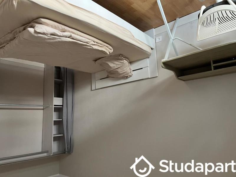 Chambre - 11 m² - 1 pièce