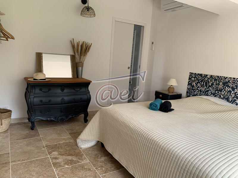 Villa - 170 m² - 6 pièces