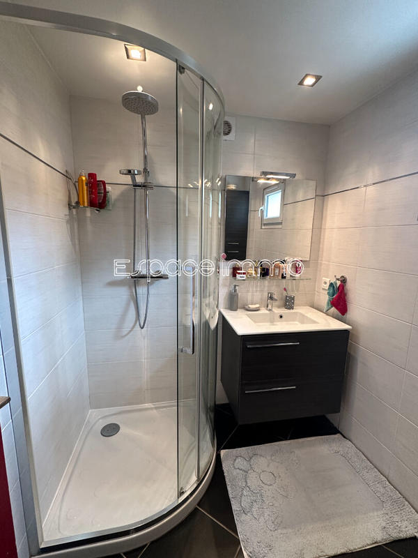 Maison - 142 m² - 7 pièces