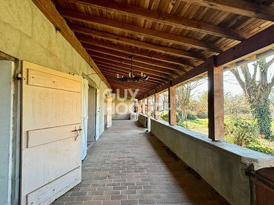 Maison - 300 m² - 7 pièces