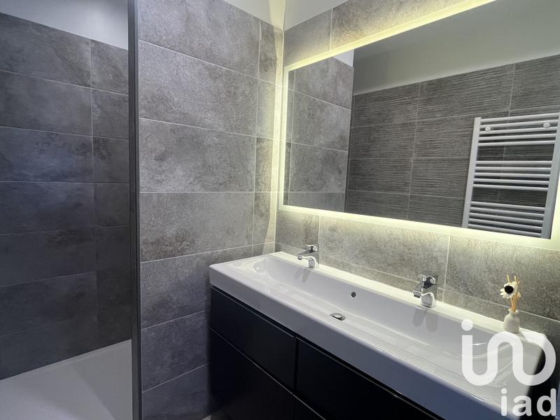 Maison - 180 m² - 7 pièces