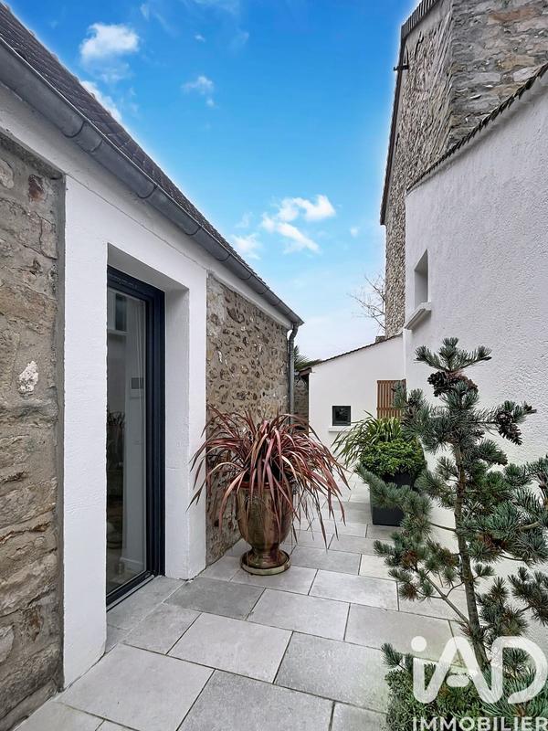 Maison - 110 m² - 5 pièces