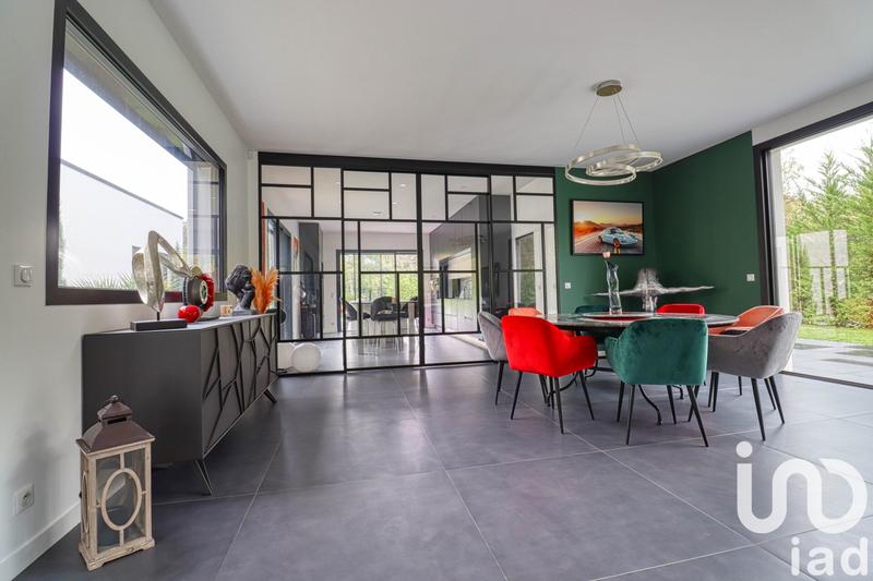 Maison de maîtres - 300 m² - 7 pièces