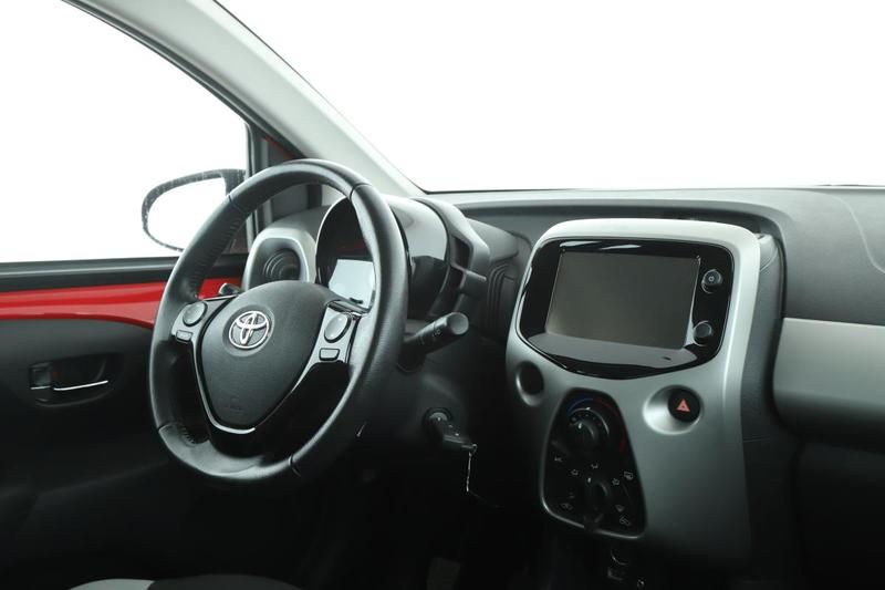 Toyota Aygo 1.0 Vvt-i X-Play 5p 69 ch