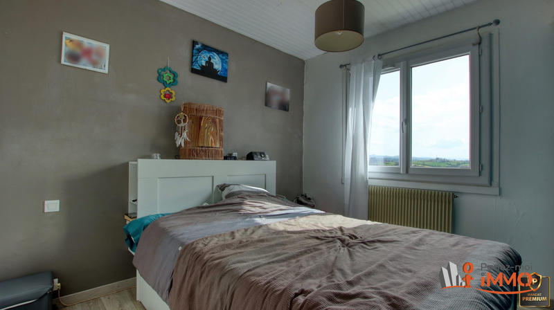 Maison - 90 m² - 6 pièces