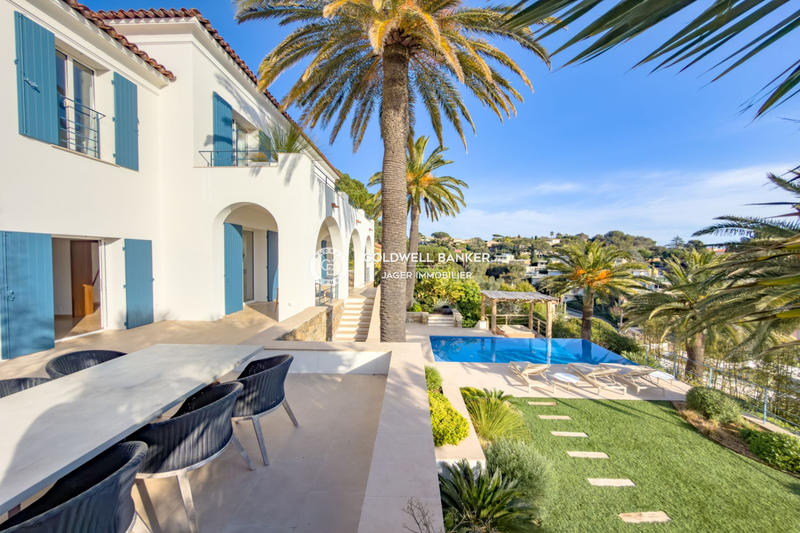 Maison - 264 m² - 6 pièces