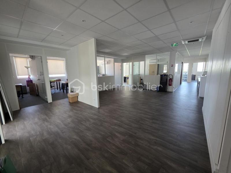 Bureau - 234 m² - 12 pièces