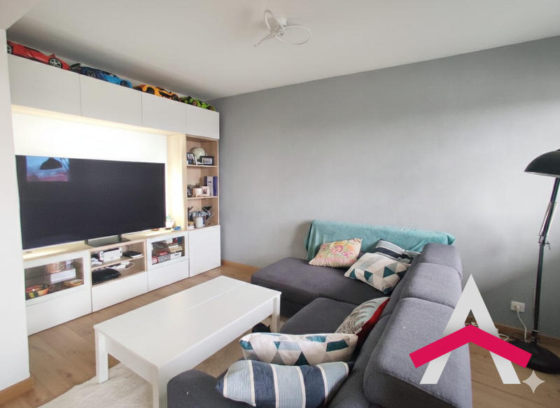 Appartement - 80 m² - 4 pièces