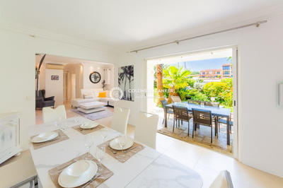 Appartement - 120 m² - 3 pièces