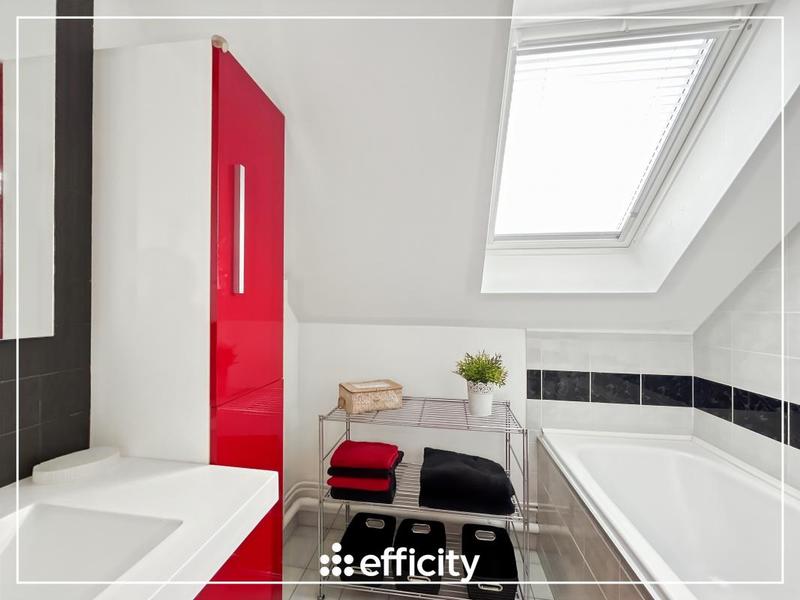 Maison - 195 m² - 8 pièces