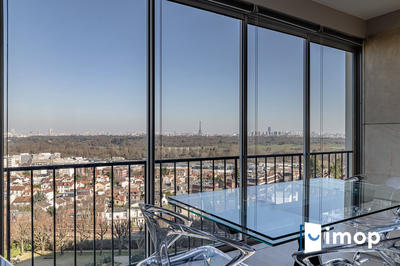 Appartement - 90 m² - 4 pièces