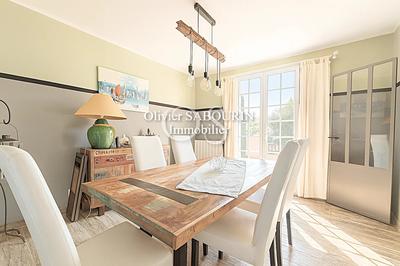 Villa - 206 m² - 8 pièces