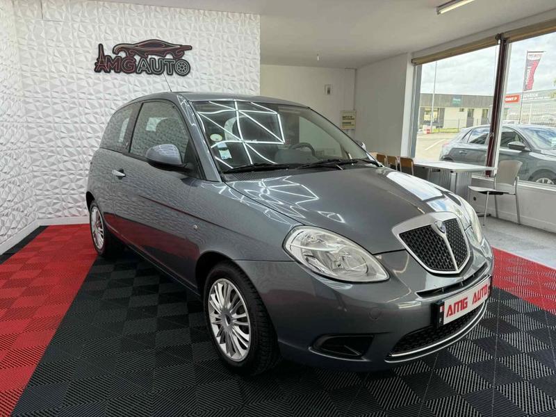 Lancia Ypsilon 1.2 i 60 Cv. 5 Places