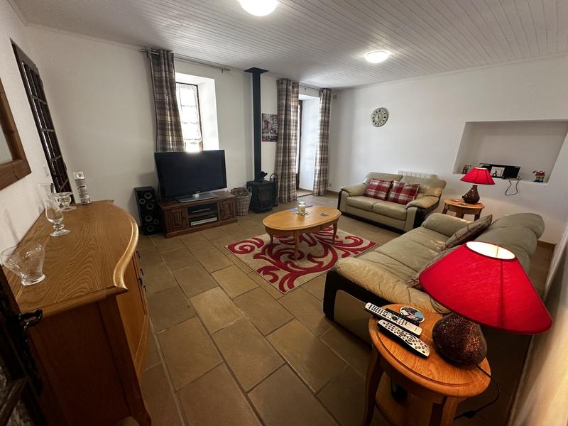 Maison traditionnelle - 271 m² - 12 pièces