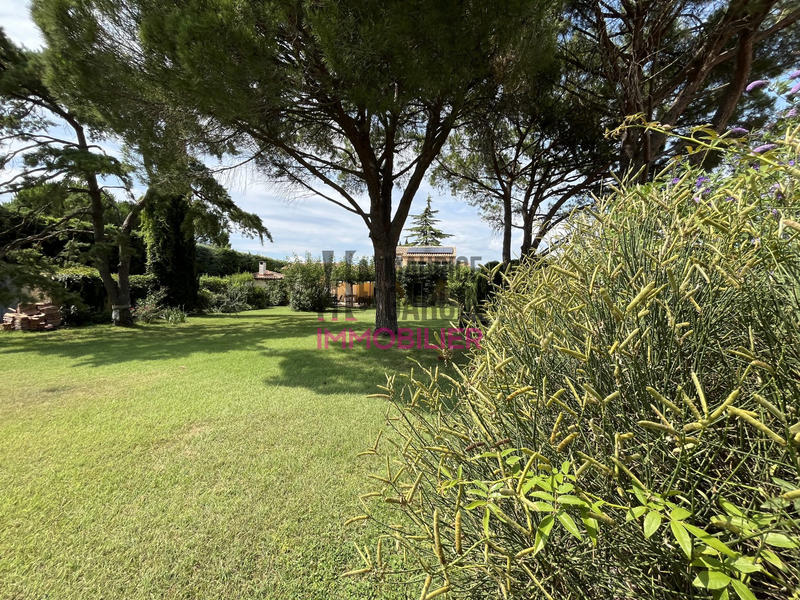 Maison traditionnelle - 203 m² - 8 pièces