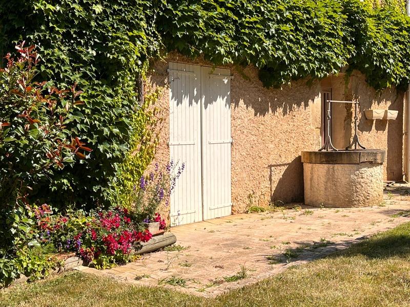 Maison - 320 m² - 10 pièces