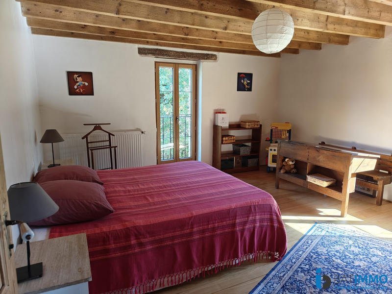 Maison - 576 m² - 14 pièces