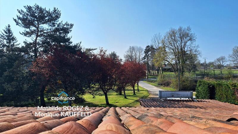 Maison - 330 m² - 6 pièces