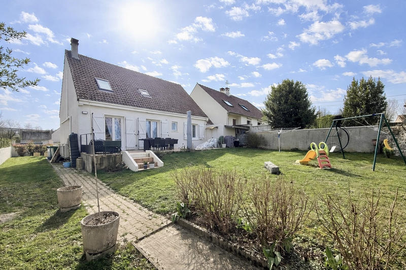 Maison - 133 m² - 6 pièces
