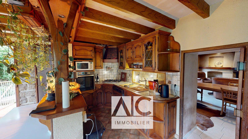 Maison - 151 m² - 6 pièces