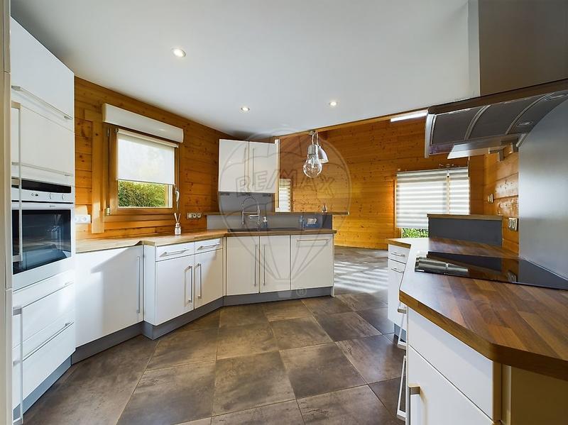 Maison - 155 m² - 4 pièces