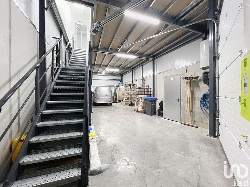 Local commercial - 208 m²