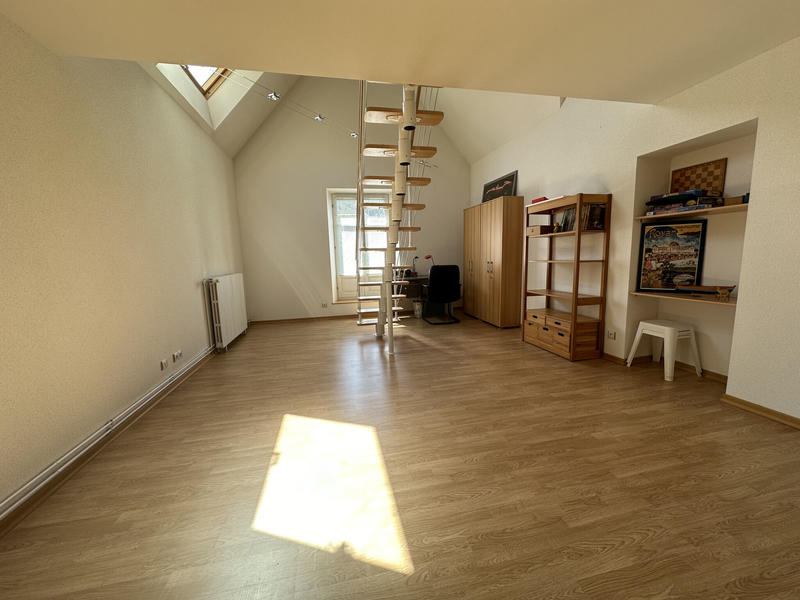 Maison - 263 m² - 8 pièces
