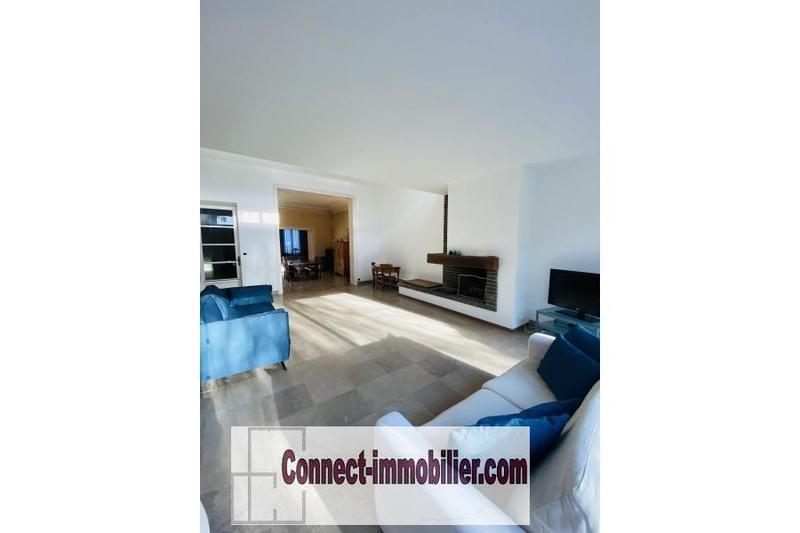 Maison - 257 m² - 9 pièces