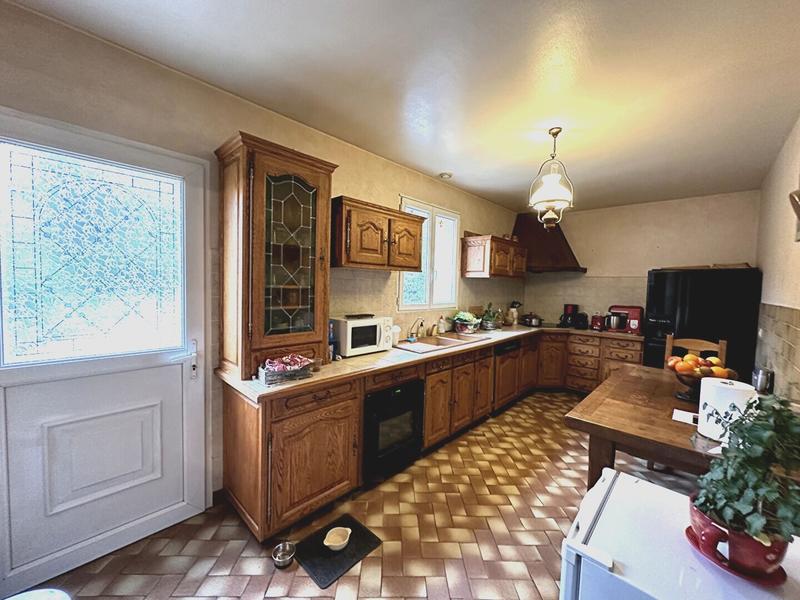 Maison - 221 m² - 8 pièces