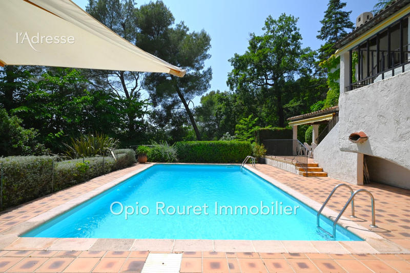 Maison - 197 m² - 7 pièces