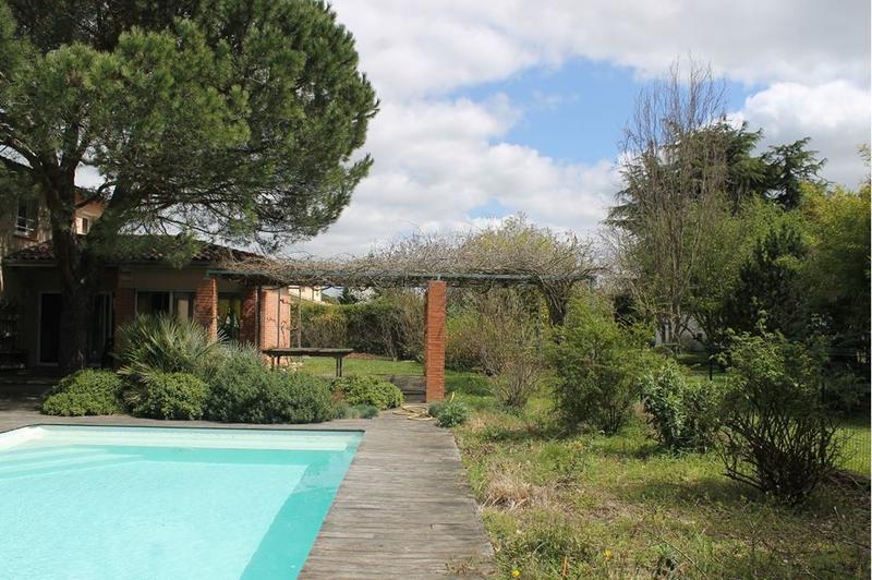 Maison - 215 m² - 8 pièces