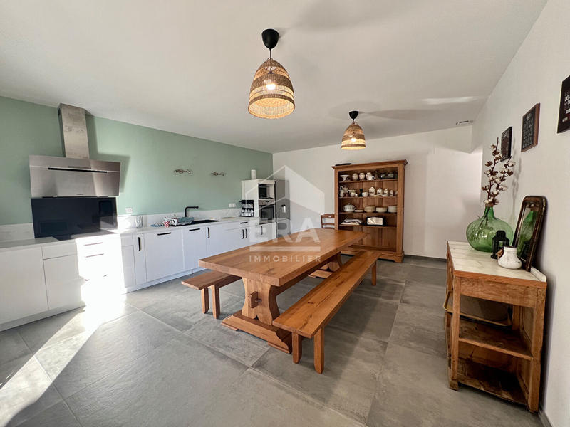 Maison - 166 m² - 5 pièces