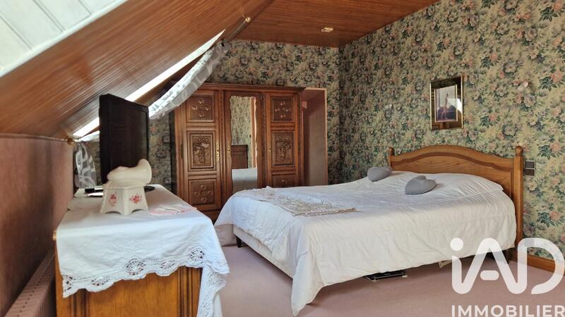 Maison - 198 m² - 6 pièces