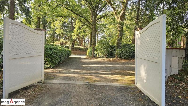 Maison - 193 m² - 7 pièces