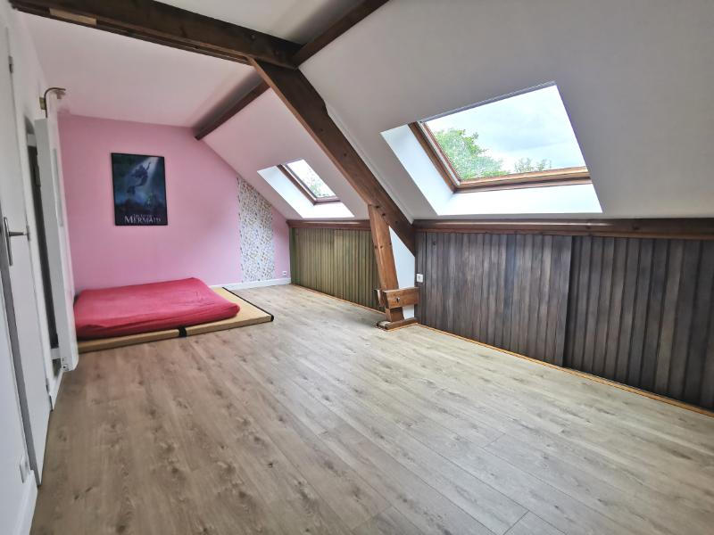 Maison - 216 m² - 8 pièces