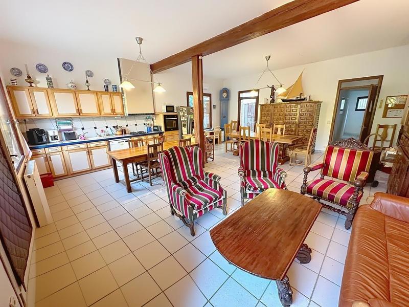 Maison - 146 m² - 6 pièces