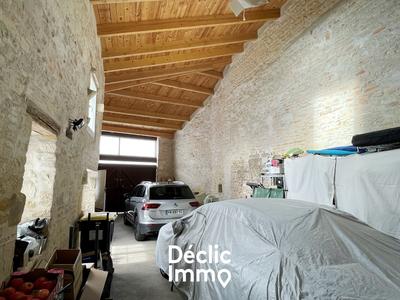 Maison en pierre - 265 m² - 7 pièces