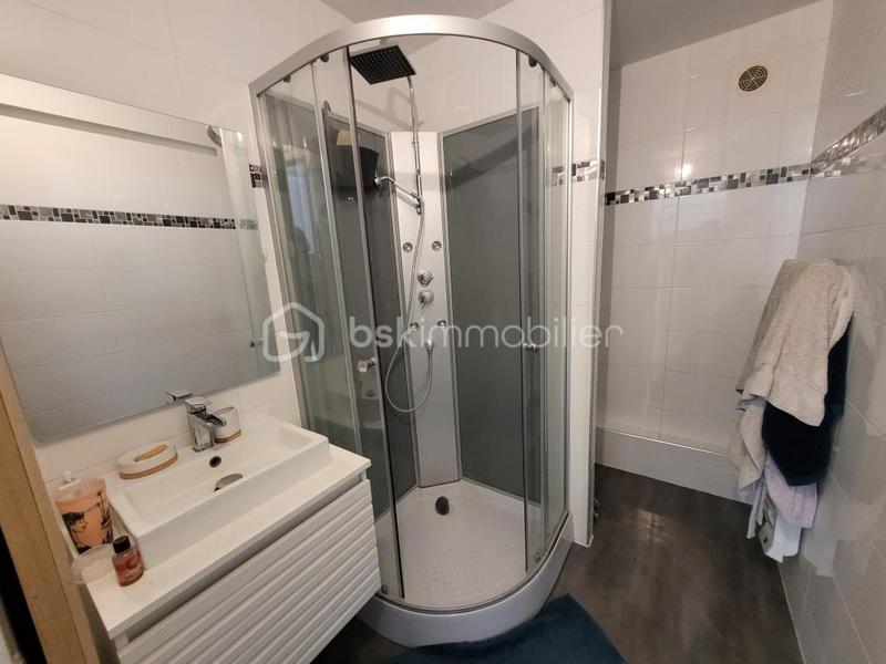 Maison - 194 m² - 8 pièces